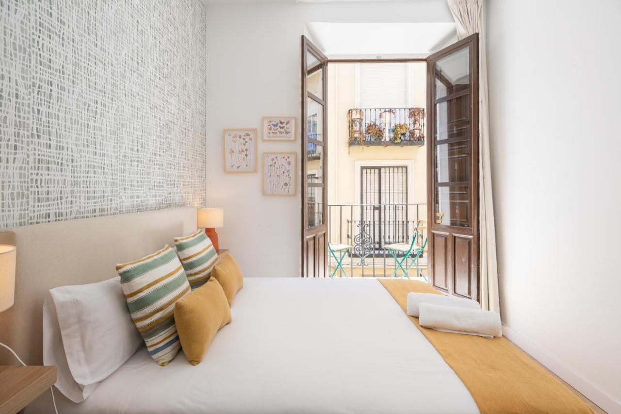 Apartamentos Luna Suites Palacio Dorita Granada Esterno foto