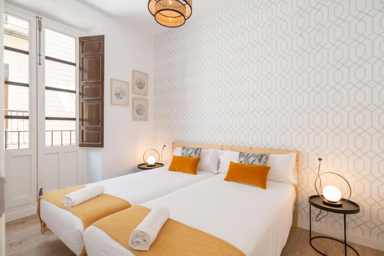 Apartamentos Luna Suites Palacio Dorita Granada Esterno foto