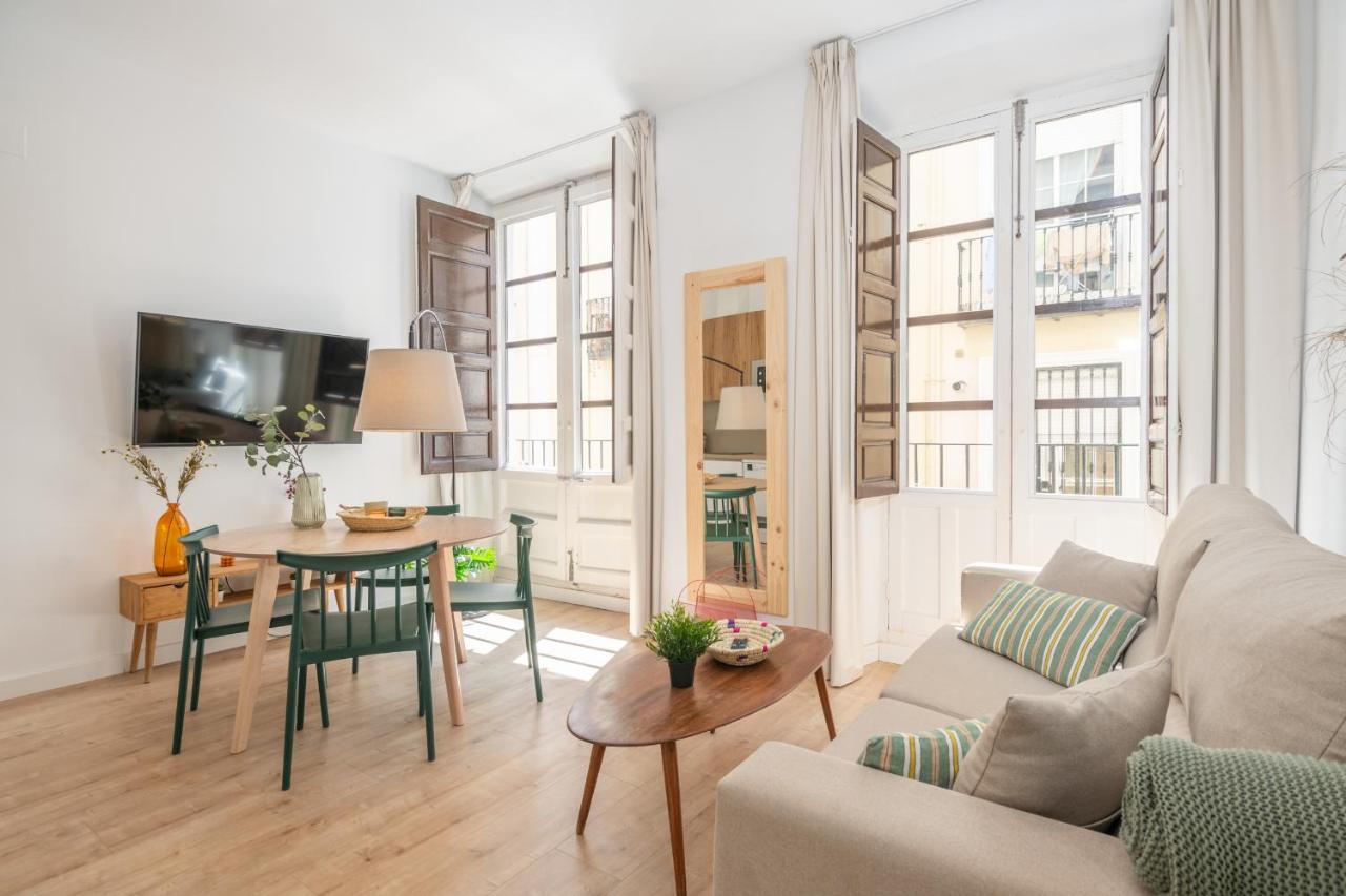 Apartamentos Luna Suites Palacio Dorita Granada Esterno foto